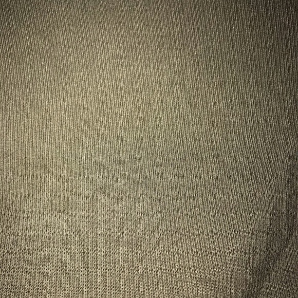 🌼3/$30🌼 Army Green Tee - Picture 3 of 4